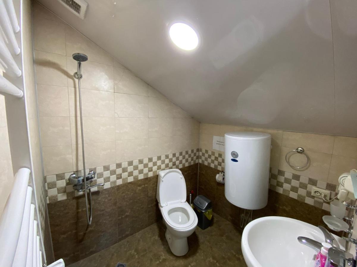 Manana Japaridze'S Guesthouse Mestia Exteriör bild