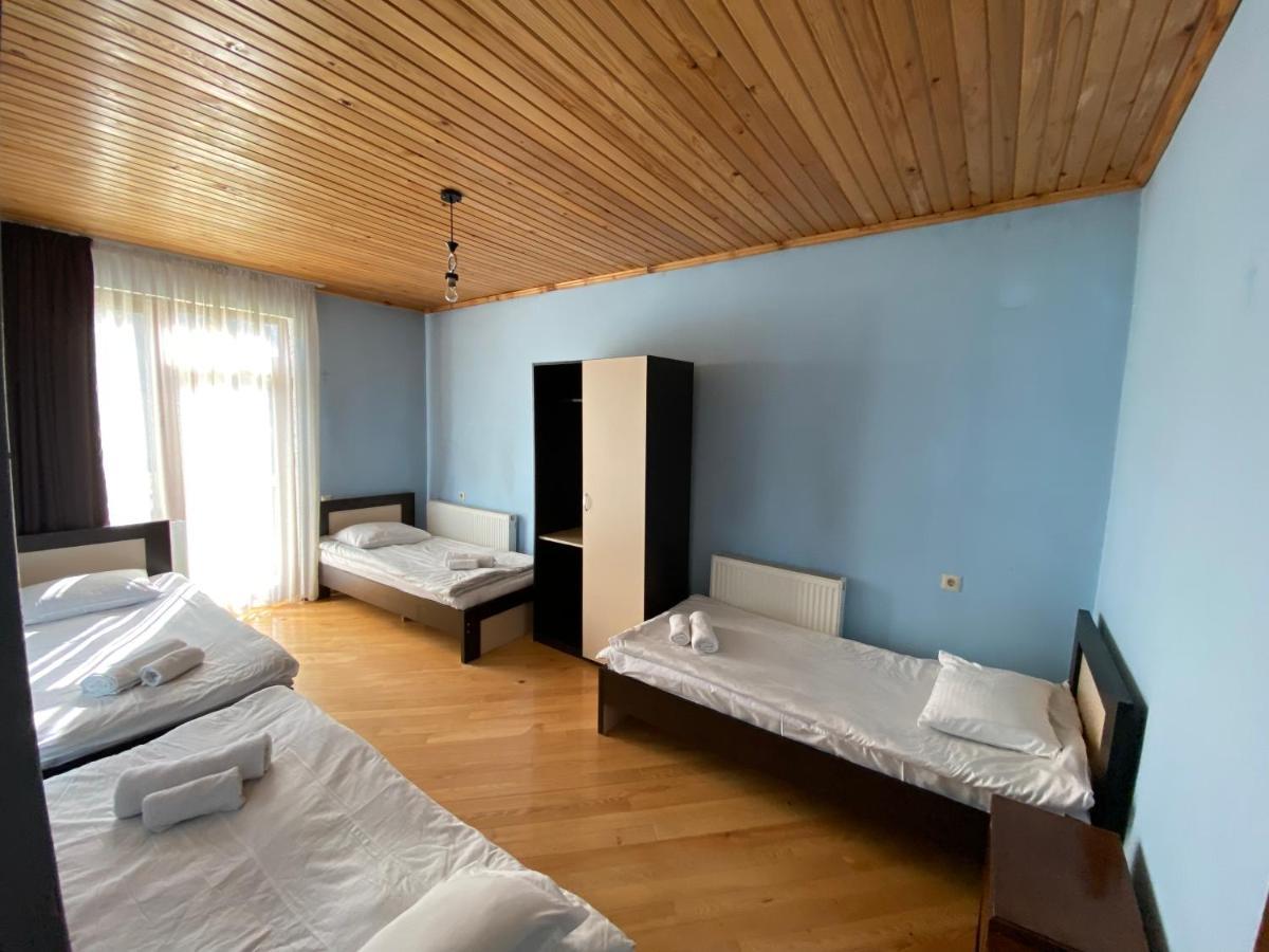 Manana Japaridze'S Guesthouse Mestia Exteriör bild